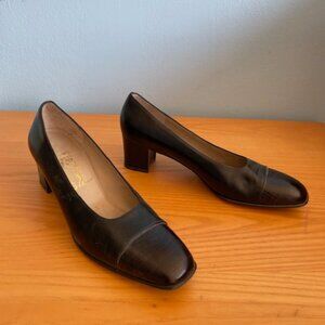 Salvatore Ferragamo Leather Pumps Size 8 1/2 AA
